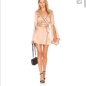 House of Harlow 1960 x REVOLVE Amos Dress in Nude
Silky wrap dress